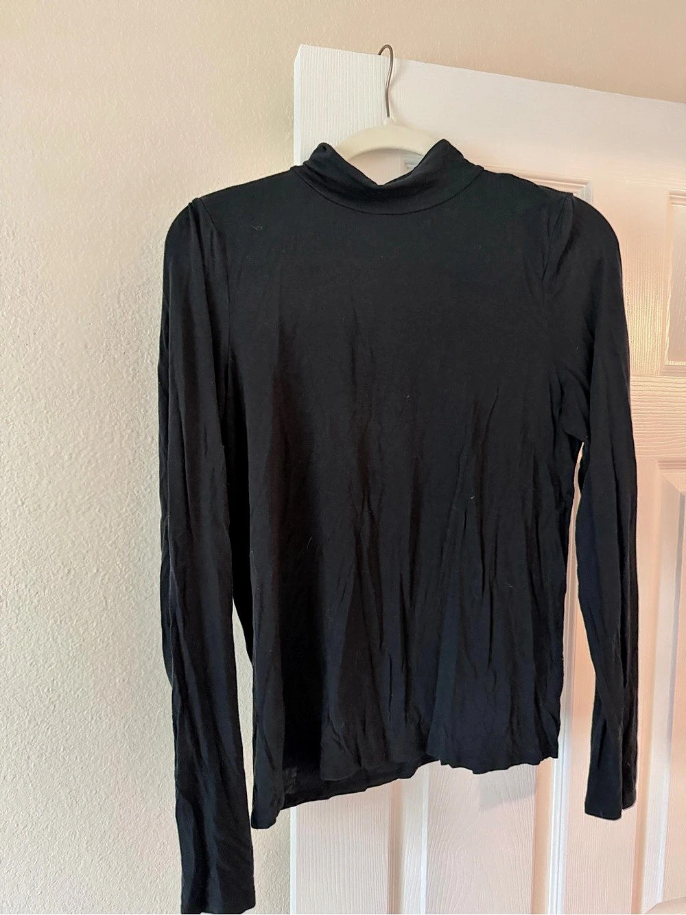 American Eagle Long Sleeve Mock Neck Top in Black Size Large